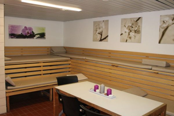 Aufenthaltsbereich - öffentliche Sauna