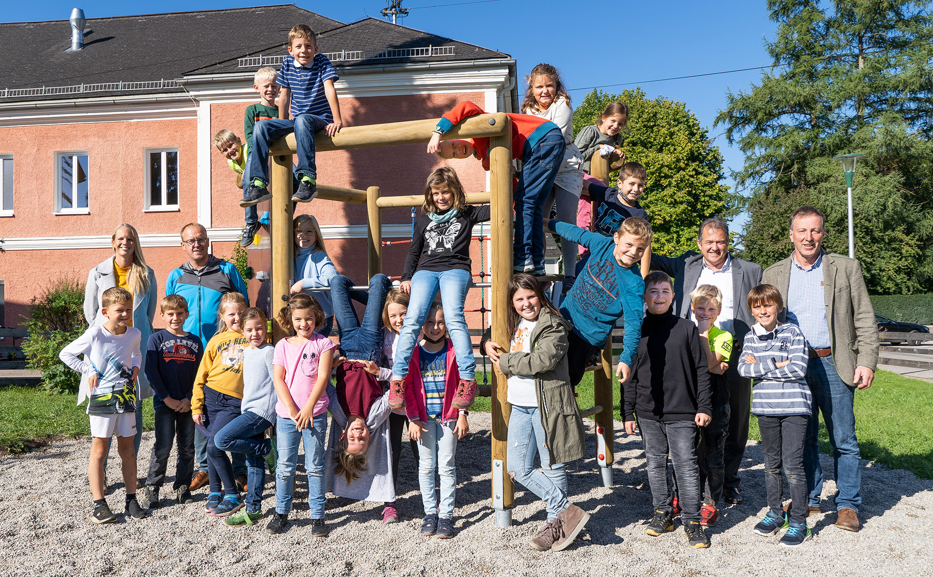 Klettergerüst für die Volksschule Munderfing